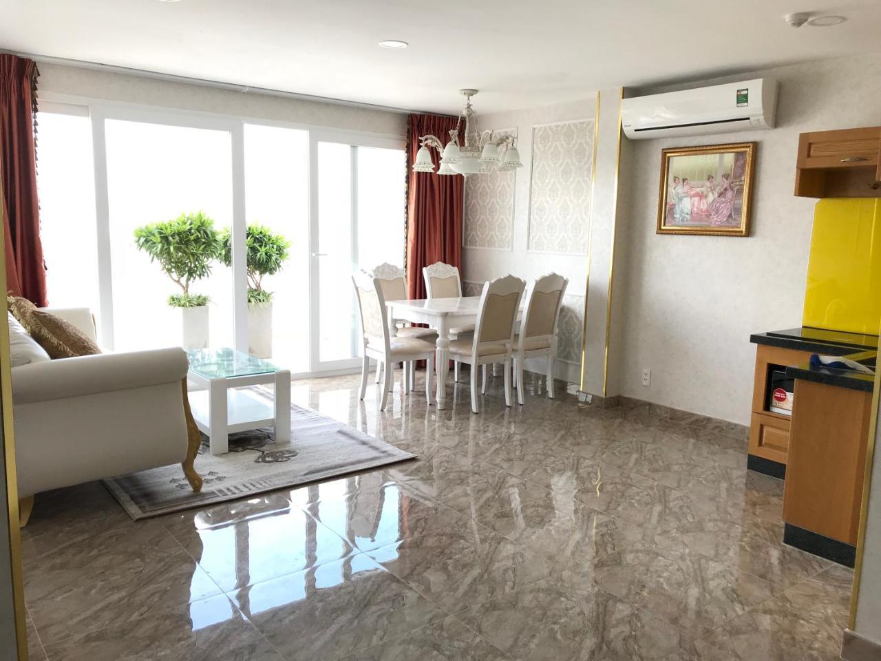 Emerald 3* TP. Hồ Chí Minh
