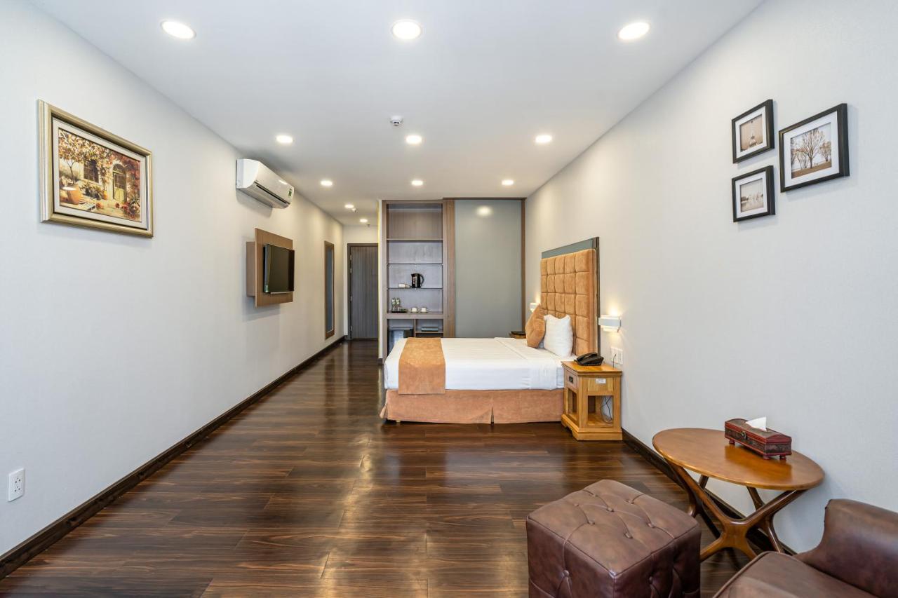 Emerald 3* TP. Hồ Chí Minh